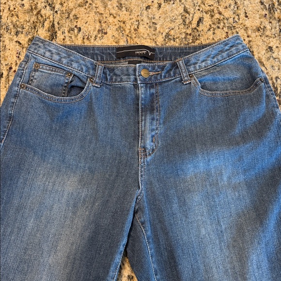 Lane Bryant Venezia Bootcut Jean Women's 14 Regular EUC - Picture 10 of 12
